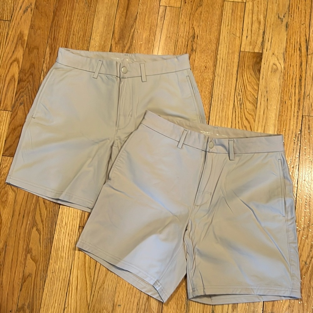 New! 2 pairs of Old Navy Men’s Active Stretch Tech khaki shorts. Size 28.